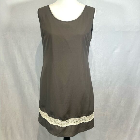 Tulle Gray and embroidered ivory lace shift dress size large NWT - Picture 1 of 8